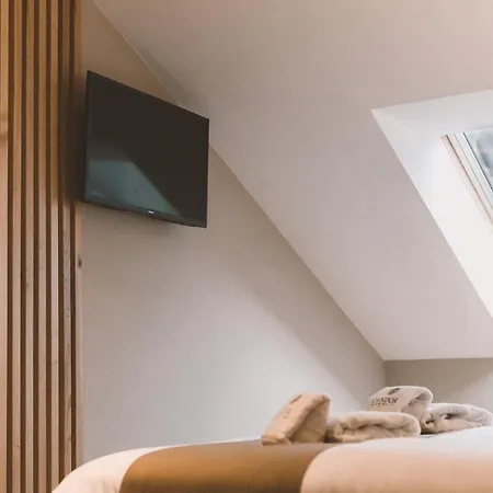 Candor Hotel A Lama