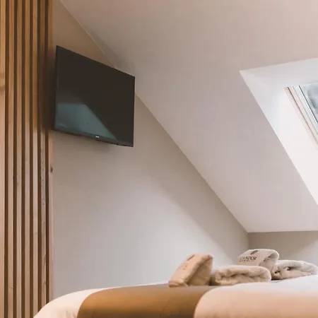 Candor Hotel A Lama