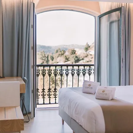 Candor Hotel 3*