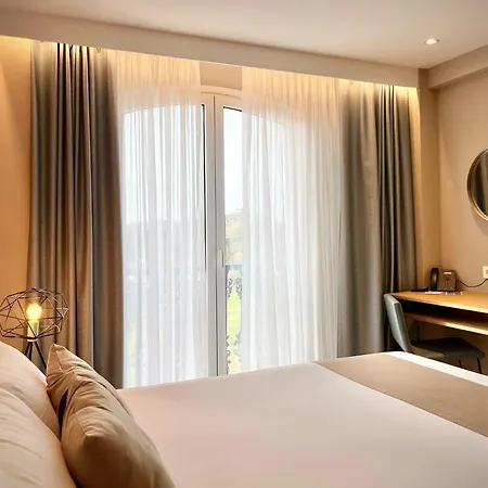 Candor Hotel 3*